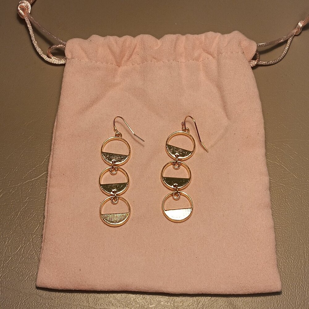 Pannee pink multi-layer necklace & Powered by Pink rhinestone earrings - Picture 10 of 14